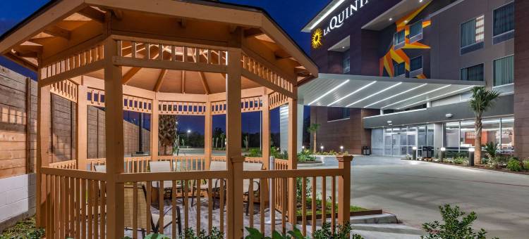 休斯顿东I-10拉昆塔温德姆套房酒店(La Quinta Inn & Suites by Wyndham Houston East at Sheldon Rd)图片