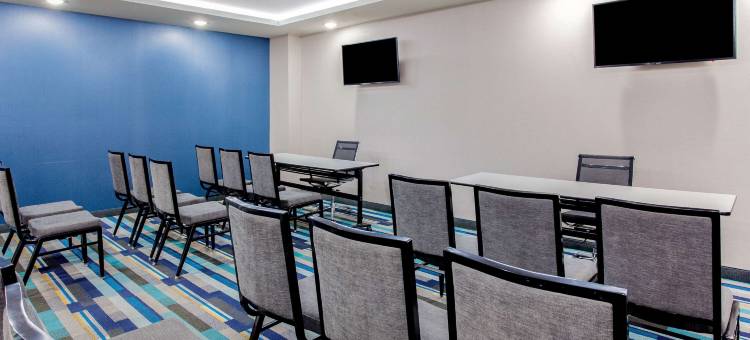 圣安东尼奥阿拉莫市拉昆塔温德姆套房酒店(La Quinta Inn & Suites by Wyndham San Antonio Alamo City)图片