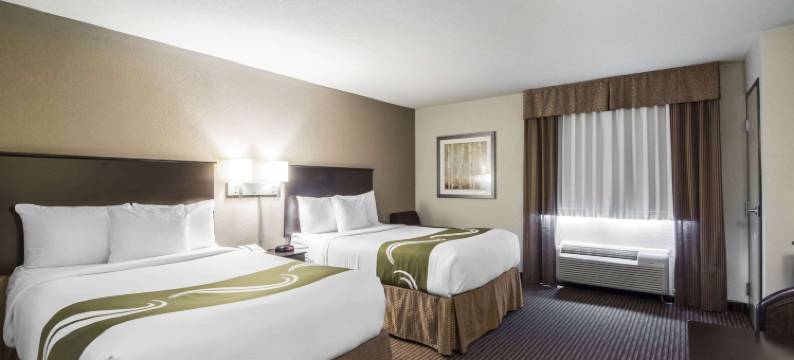 汤普森套房品质酒店(Quality Inn & Suites Thompson)图片