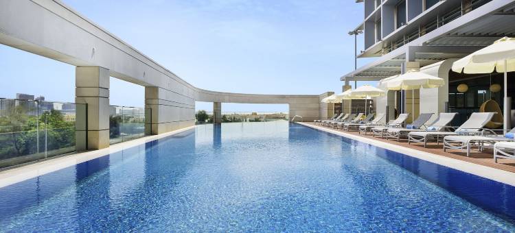 阿布扎比阿尔布斯坦诺富特酒店(Novotel Abu Dhabi Al Bustan)图片