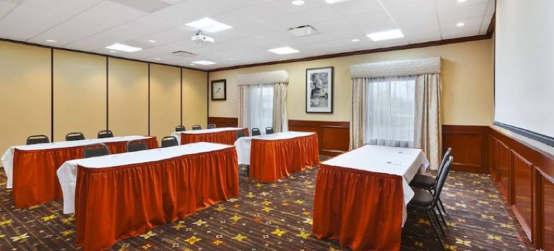 底特律绍斯盖特欢朋酒店(Hampton Inn Detroit/Southgate)图片