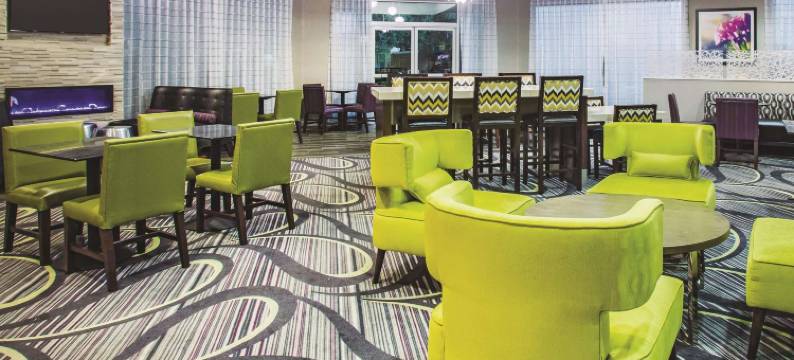 拉斯维加斯萨默林科技拉昆塔温德姆套房酒店(La Quinta Inn & Suites by Wyndham Las Vegas Summerlin Tech)图片