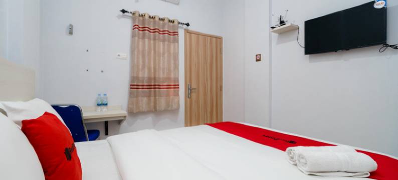 红多兹酒店-近棉兰USU医院3号(RedDoorz Near RS Usu Medan 3)图片