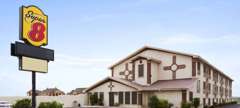 卡尔斯巴速8酒店(Super 8 by Wyndham Carlsbad)图片