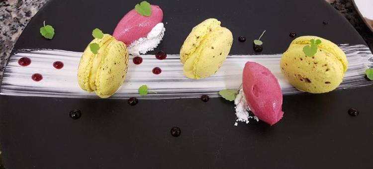 克鲁瓦布兰奇方丹酒店(Logis Hotel la Croix Blanche Fontevraud)图片