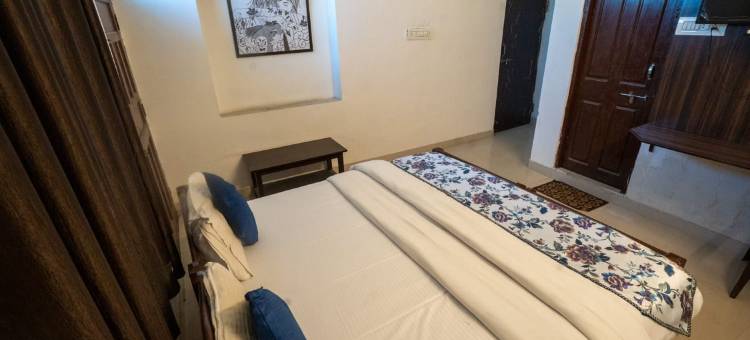 OYO 18272 兰波达尔酒店(Hotel Lambodar)图片