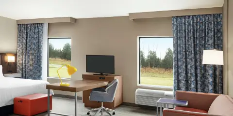 奧佛蘭公園南歡朋套房酒店