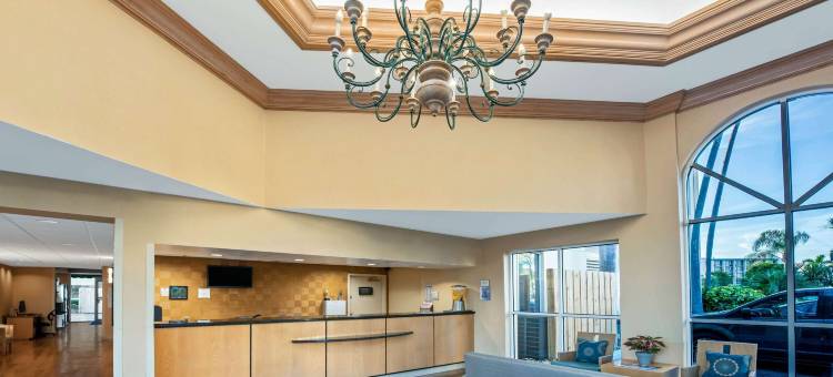 西棕榈滩机场拉昆塔温德姆套房酒店(La Quinta Inn & Suites by Wyndham West Palm Beach Airport)图片