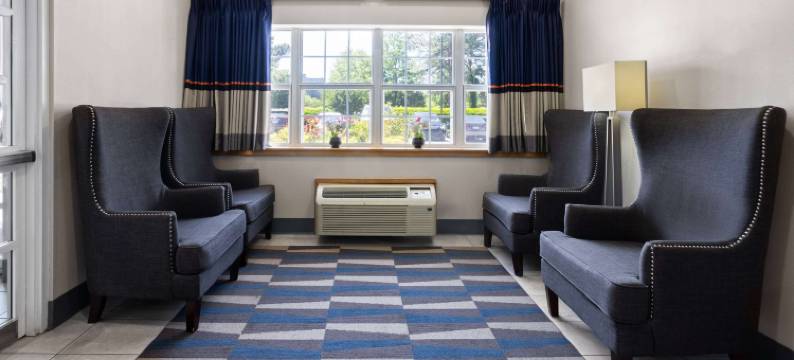 罗利达勒姆机场麦客达温德姆酒店及套房(Microtel Inn & Suites by Wyndham Raleigh Durham Airport)图片