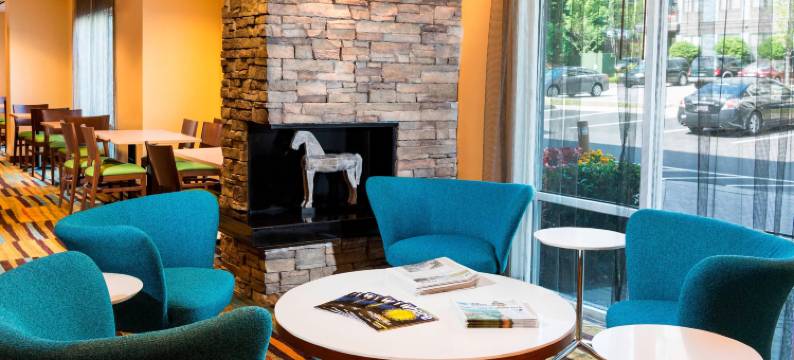 万枫酒店及套房亚特兰大佩里米特中心(Fairfield Inn & Suites Atlanta Perimeter Center)图片