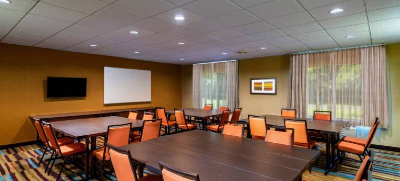 巴特尔克里克万枫酒店(Fairfield Inn Battle Creek)图片