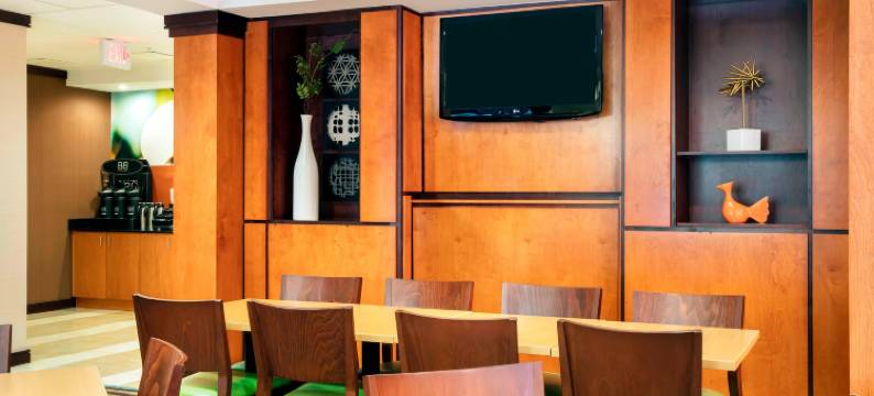 莱克兰普兰特城万枫酒店及套房(Fairfield Inn & Suites Lakeland Plant City)图片