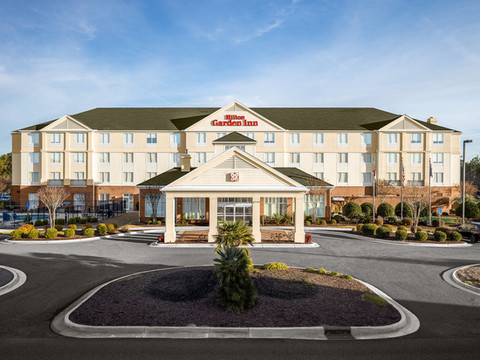 威尔明顿迈费尔镇中心希尔顿花园酒店