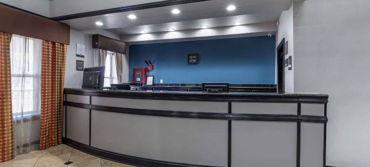 I-35东核桃山凯艺套房酒店(Quality Inn & Suites I-35 E-Walnut Hill)图片