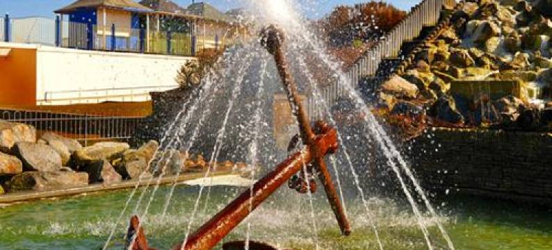 The Perfect Cosy Cottage by the Sea with Off Road Parking & Fab Free WiFi !图片