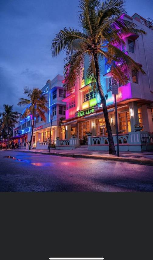 Beachfront Art Deco District Includes Free Beach Lounges and Pool