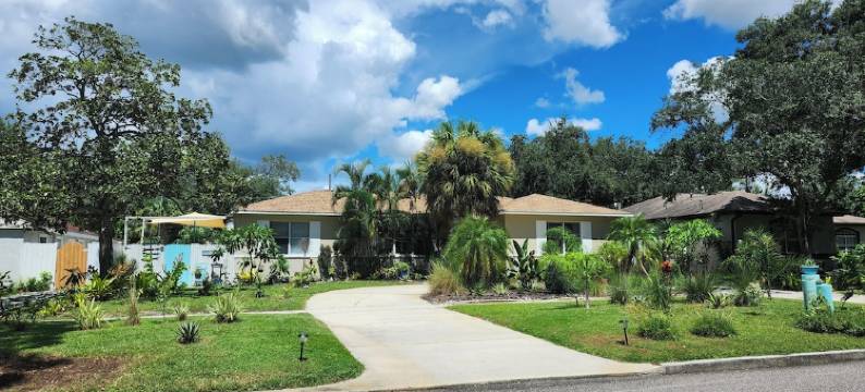 Adorable Sunny Priv. Entrance Suite & Bathroom w/ Patio Close to Beach & Center图片