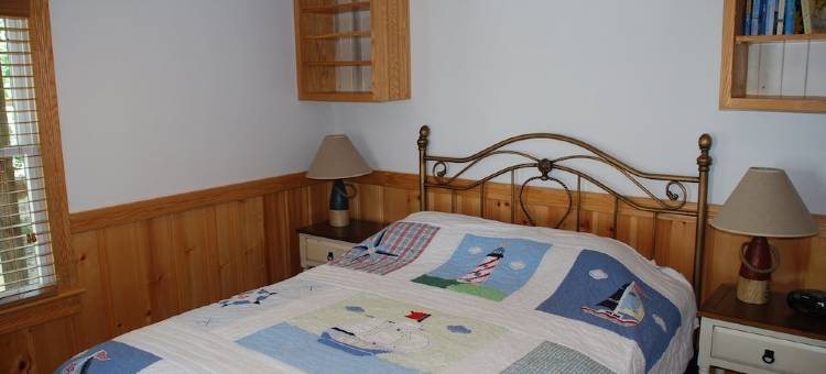 Soundfront Sunsets with Private Dock, Kayaks, Large Pool, Hot Tub, Guesthouse图片