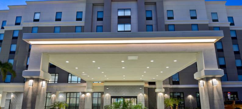 坦帕河景布兰登希尔顿欢朋套房酒店(Hampton Inn & Suites Tampa Riverview Brandon)图片