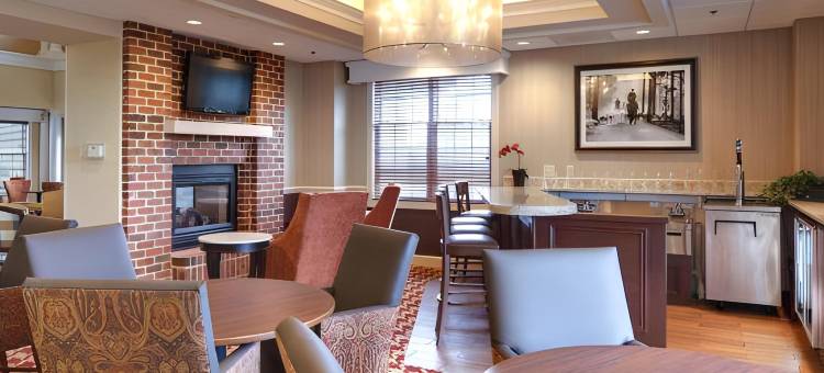 智选假日套房酒店南部的杉木树丛区(Holiday Inn Express & Suites Southern Pines-Pinehurst Area)图片