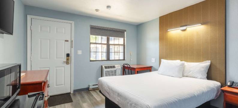 北阿特尔伯勒骑士酒店(Knights Inn North Attleboro)图片