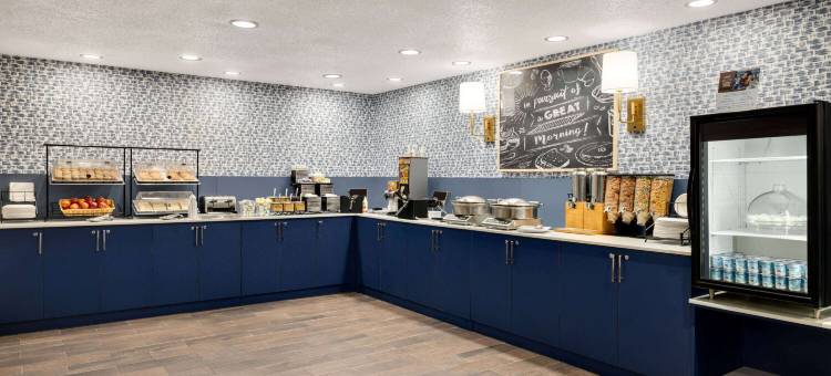 AmericInn酒店大急流城机场北(AmericInn by Wyndham Grand Rapids Airport North)图片