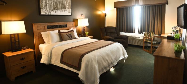 驮马套房酒店(Draft Horse Inn and Suites)图片