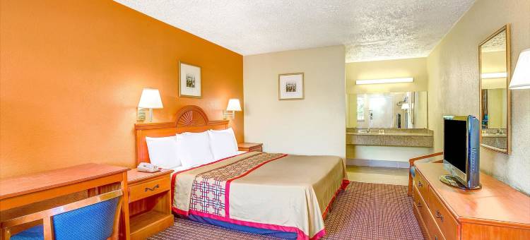 切萨皮克戴斯酒店(Days Inn by Wyndham Chesapeake)图片