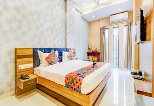 FabHotel 7th CrossingHotel Overview