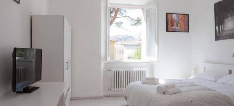 克莱奥·吉利奥(Cleo Giglio)图片