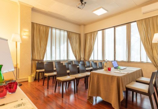 Hotel Ambasciatori Hotel Overview