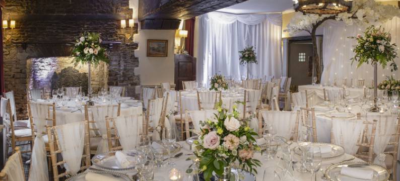 麦克唐纳德大熊酒店(Macdonald Bear Hotel)图片