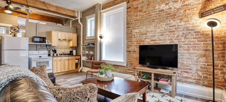 Downtown Oasis with Unique Amenities - Cozy Modern Industrial图片