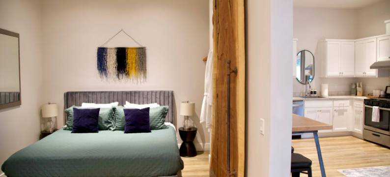 Enormous Covered Patio with Fire Table and Views - Stunning Retreat图片