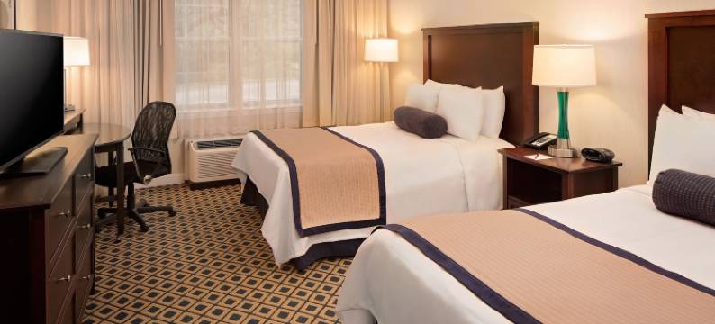 韦斯特福德丽晶酒店&会议中心(Westford Regency Inn & Conference Center)图片