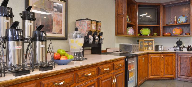 温德姆戴斯酒店 匹兹堡 堪萨斯州(Days Inn by Wyndham Pittsburg KS)图片