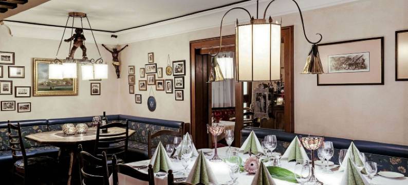 斯科洛芬斯坦酒店(Hotel Schrofenstein)图片