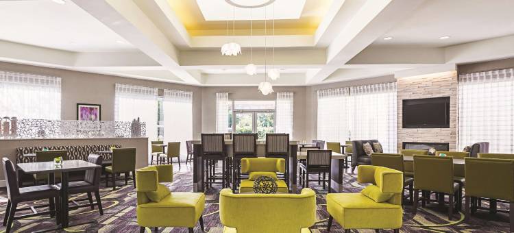 达拉斯普莱诺西拉昆塔温德姆套房酒店(La Quinta Inn & Suites by Wyndham Dallas Plano West)图片