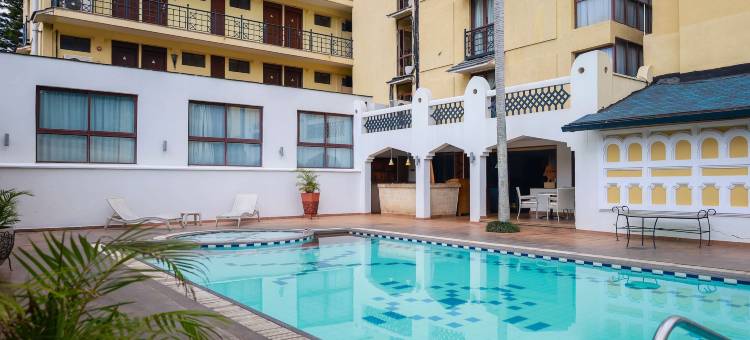 Sarovar Portico印度的苍鹭(The Heron by Sarovar Portico India)图片