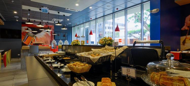 宜必思特鲁希略酒店(Ibis Trujillo)图片