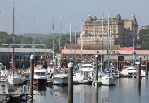 Pines 30 Hotel Overview