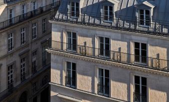 Maison Barrière VendômeOver view