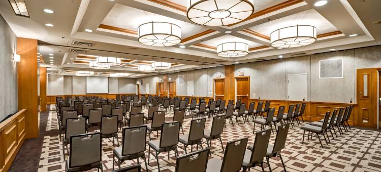 芝加哥市市区北岸希尔顿安泊酒店(Embassy Suites by Hilton Chicago Downtown River North)图片