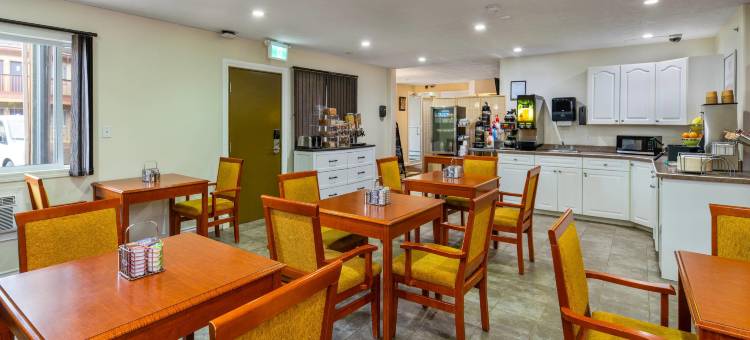 伊克诺海莱科尔套房旅馆(Econo Lodge Inn & Suites High Level)图片