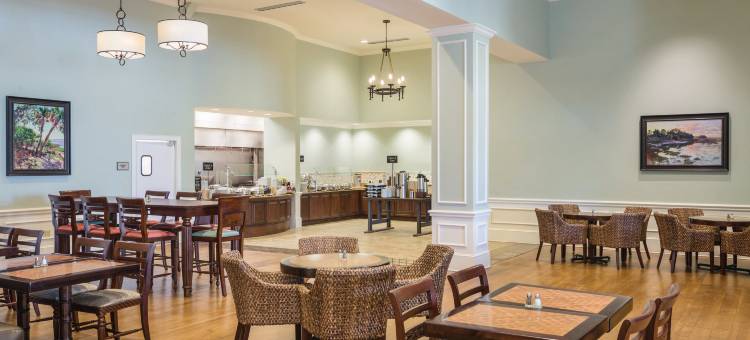 希尔顿安泊酒店-萨凡纳(Embassy Suites by Hilton Savannah Historic District)图片