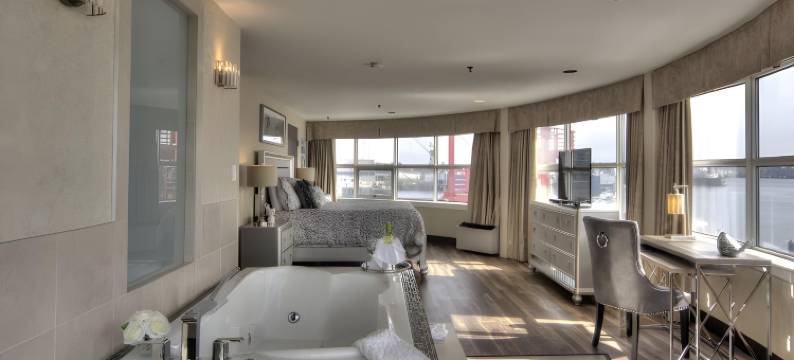 科斯特朗斯代尔码头酒店(Coast Lonsdale Quay Hotel)图片