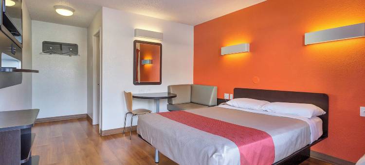 Park Inn by Radisson，南圣罗莎(Motel 6 Santa Rosa, CA - South)图片