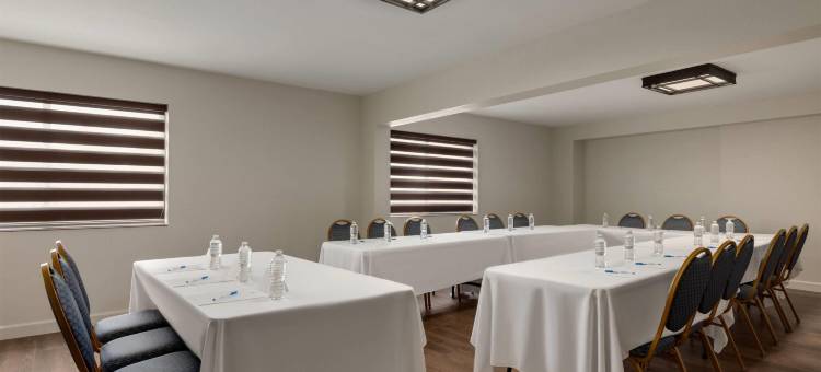 布兰德福德-纽黑文呗盟套房酒店(Baymont by Wyndham Branford/New Haven)图片