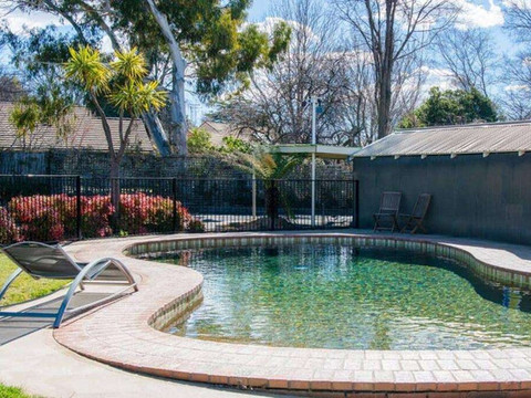 卡鲁拉中央汽车旅馆