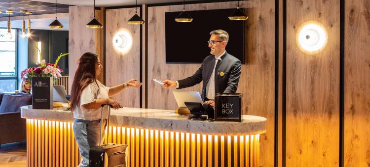 伯明翰机场诺富特酒店(Novotel Birmingham Airport)图片